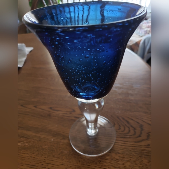 Artland Iris Hand-blown Cobalt Blue Art Glass Stemmed Goblet - Picture 8 of 10